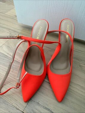Fashion Nova Neon Orange Pointed Slingback Heels